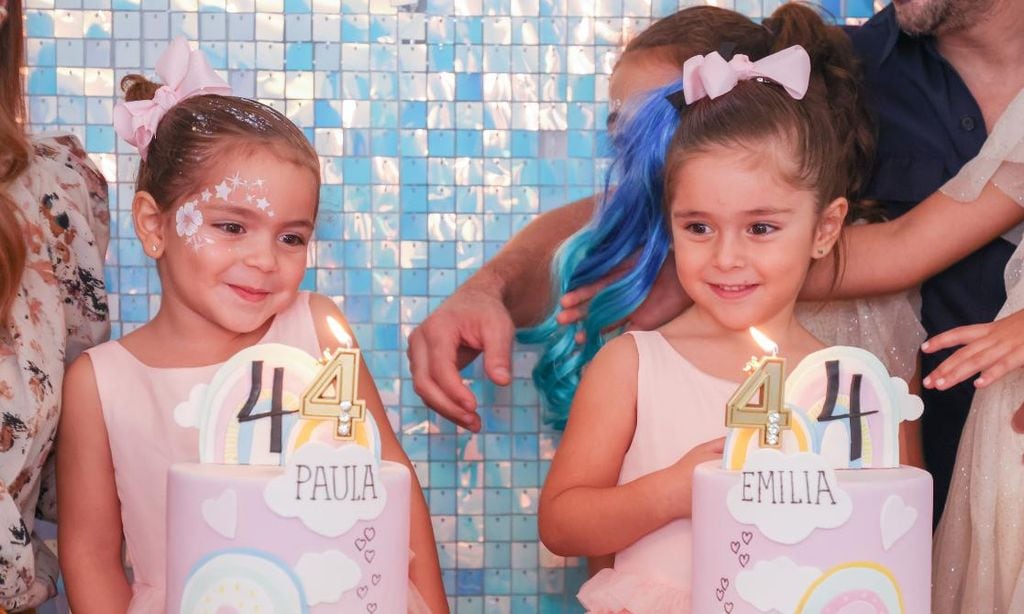 jacky bracamontes celebra el cuarto cumplea os de sus mellizas emilia y paula