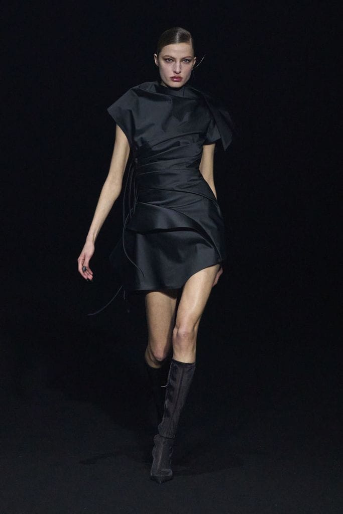 mugler032a