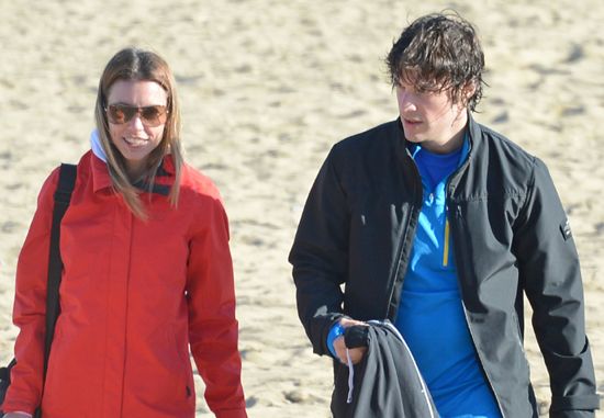 Jordi y Cristina, a los que ya los vimos el pasado mes de diciembre recargando pilas junto al mar y haciendo deporte en la playa de la Barceloneta, están muy unidos, por mucho que unos y otros se empeñen en asegurar lo contrario