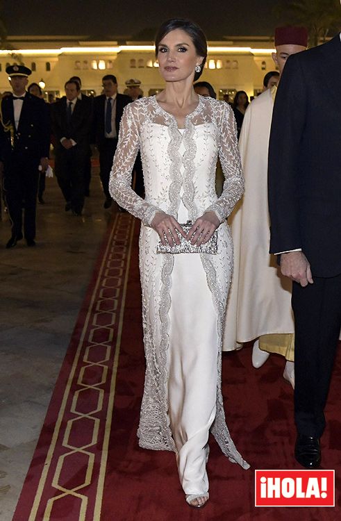 La reina Letizia deslumbra con un llamativo vestido joya en su cena de gala en Rabat