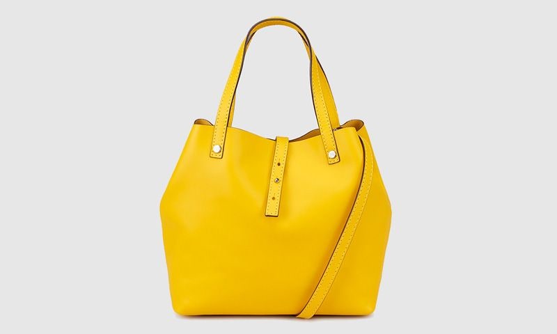 celebrities_bolso_amarillo_5a