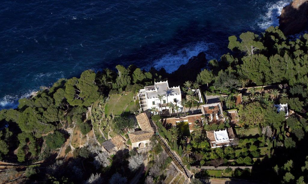 VISTA AEREA DE S\'ESTACA EN VALLDEMOSA LA RESIDENCIA DE LOS DOUGLAS EN MALLORCA ©162/cordon press