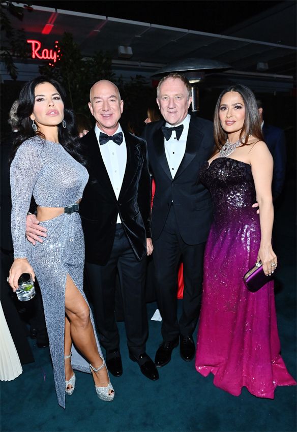 Jeff Bezos y Lauren Sánchez con Salma Hayek y Henri Pinault