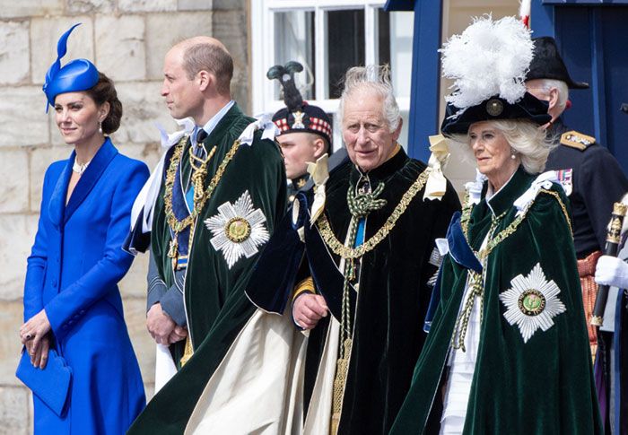 Los Reyes con los príncipes de Gales