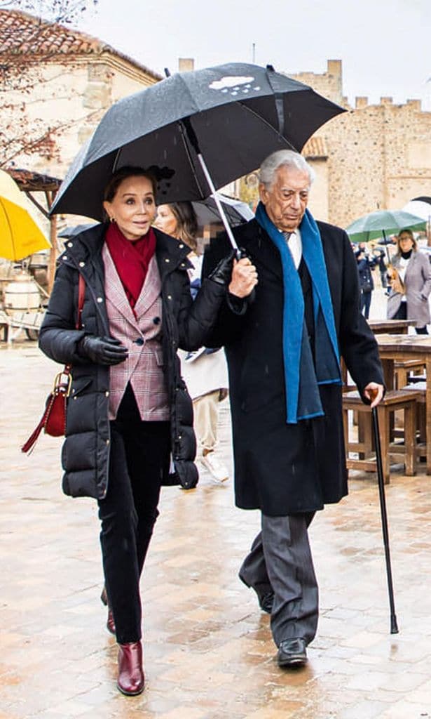 Isabel Preysler y Mario Vargas LLosa HOLA4090