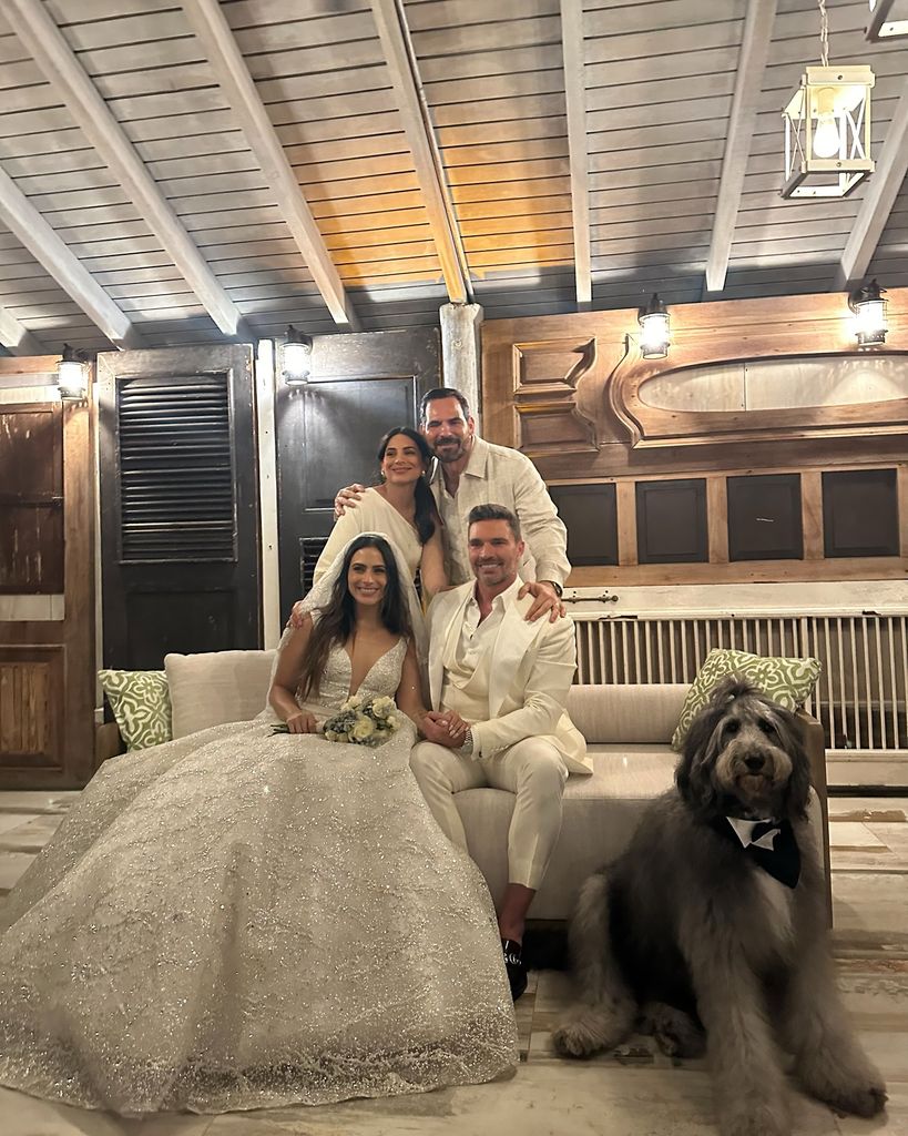 Ana Brenda Contreras y su esposo asistieron a la boda de Julián Gil y Valeria Marín.