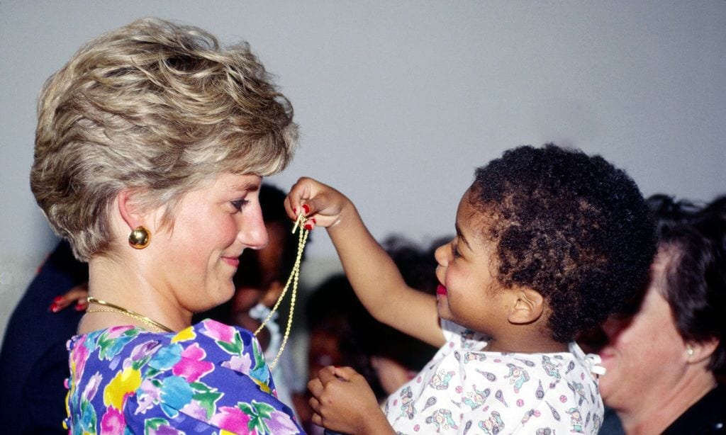 Princess Diana Visits Aids/hiv Hostel Brazil