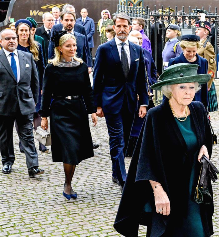 La Familia Real griega asiste a la solemne despedida del duque de Edimburgo