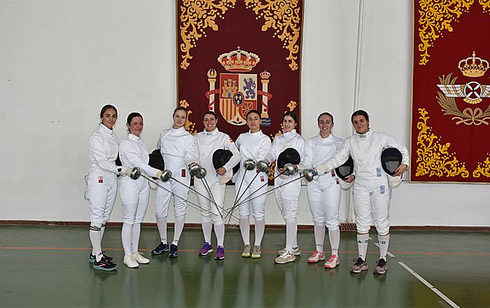 Las imágenes de la princesa Leonor en una competición de esgrima en Murcia