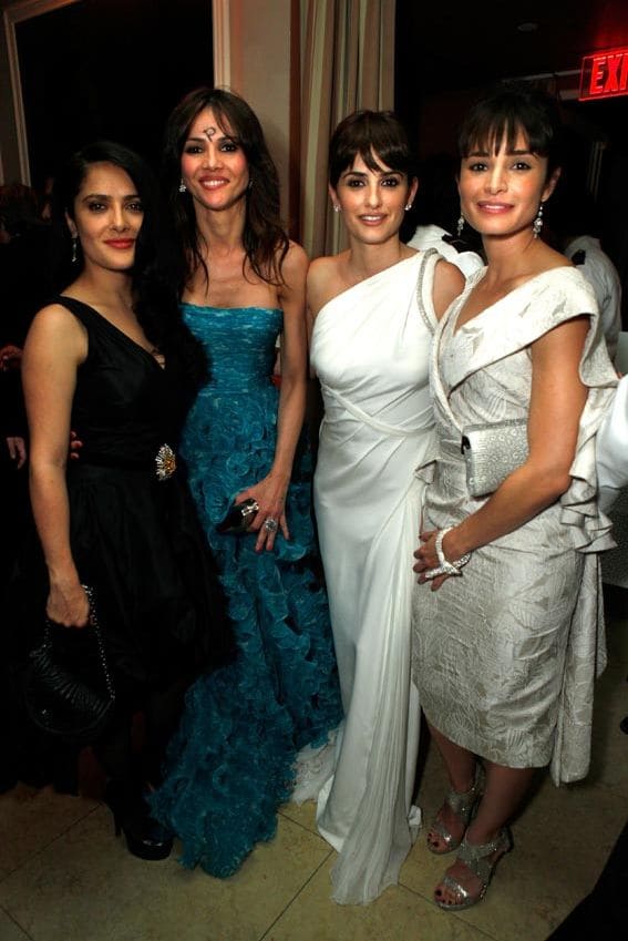 Penélope Cruz con su amiga Goya Toledo en los Oscar 2009