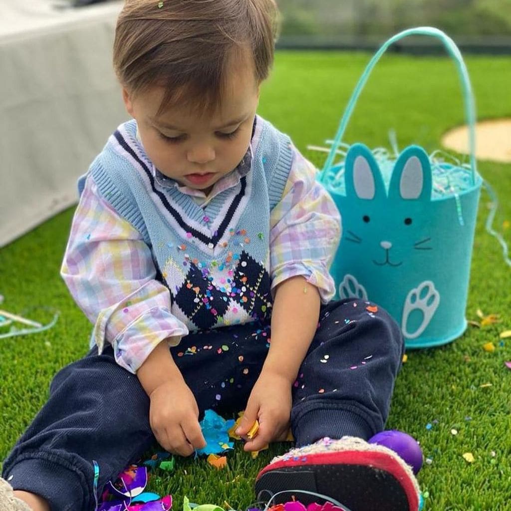 santiago hijo de eva longoria en pascua