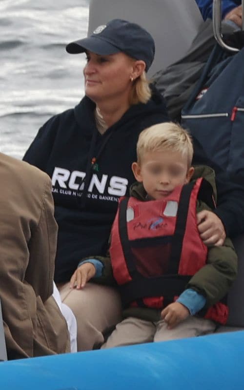 Rey Juan Carlos en Sanxenxo con la infanta Margarita y MAría Zurita