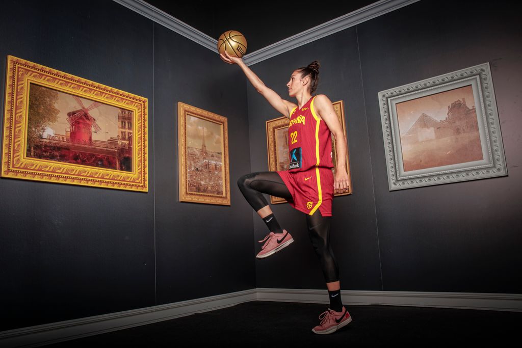 María Conde durante las fotos oficiales de la selección española de baloncesto antes de los Juegos Olímpicos de París