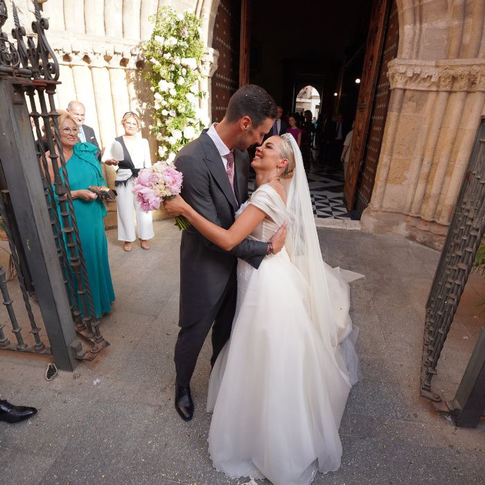 Sergio Rico y su mujer