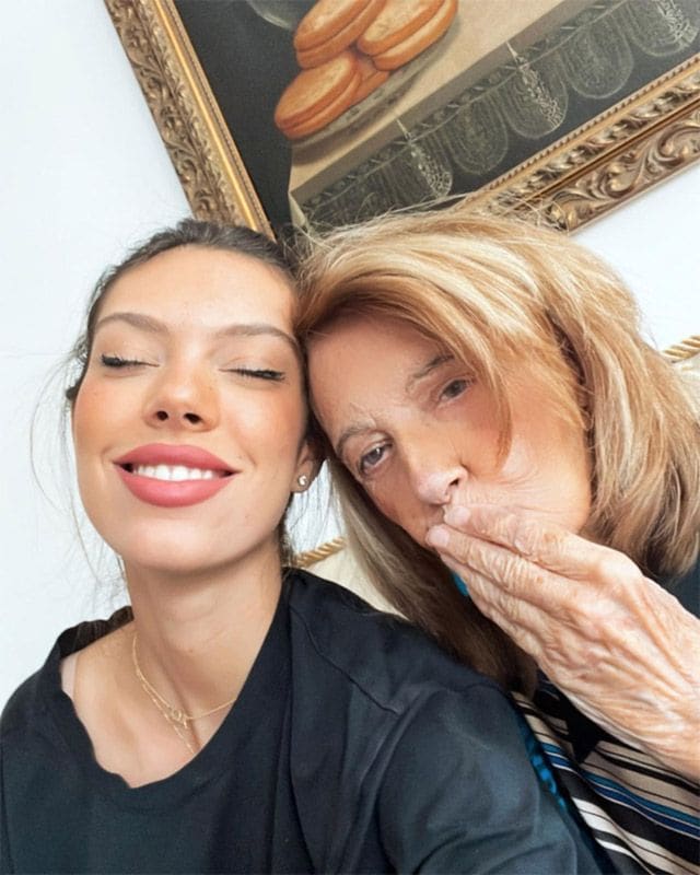 Alejandra Rubio y su abuela María Teresa Campos