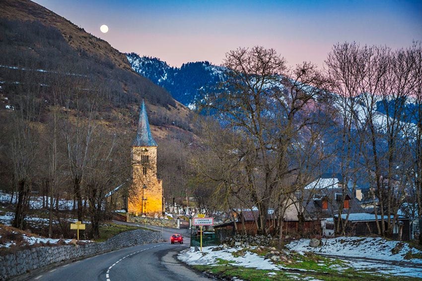 pirineos pueblos francia invierno