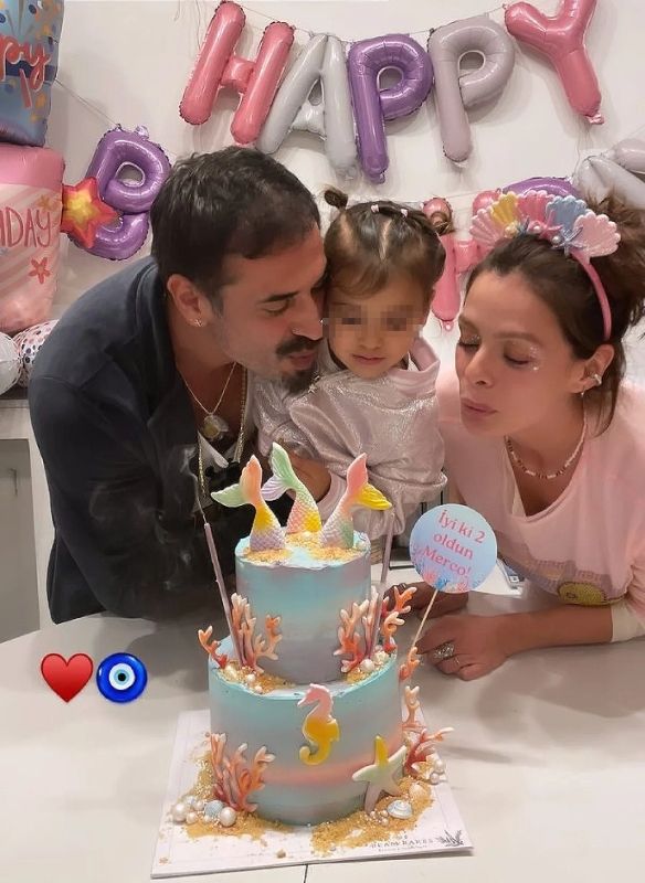 Mercan, hija de la actriz Özge Özpirinçci, tuvo una fiesta por todo lo alto por su segundo cumpleaños