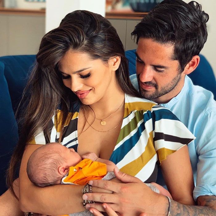 Sara Sálamo e Isco Alarcón comparten la primera foto de su bebé y desvelan su nombre