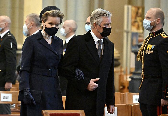 Delphine de Bélgica acude por primera vez a un acto con su padre y la reina Paola