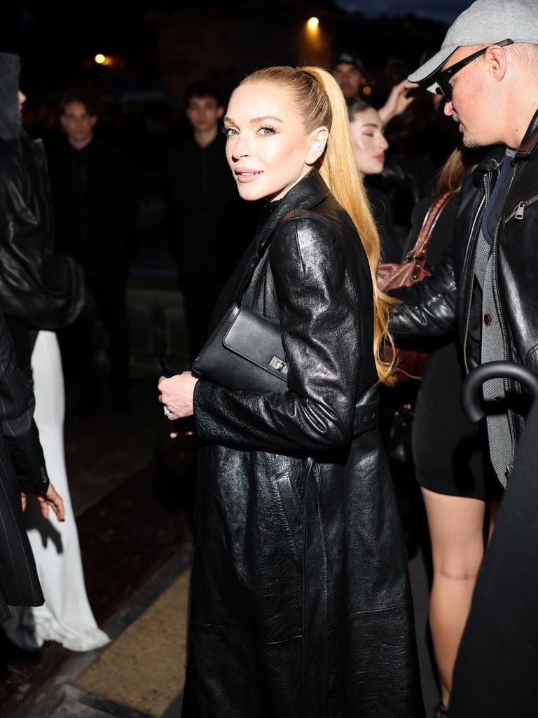 Lindsay Lohan en el desfile de Balenciaga en Paris Fashion Week