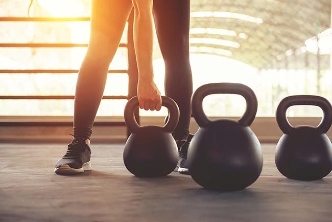 Kettlebell: las pesas rusas que mejorarán tu entrenamiento