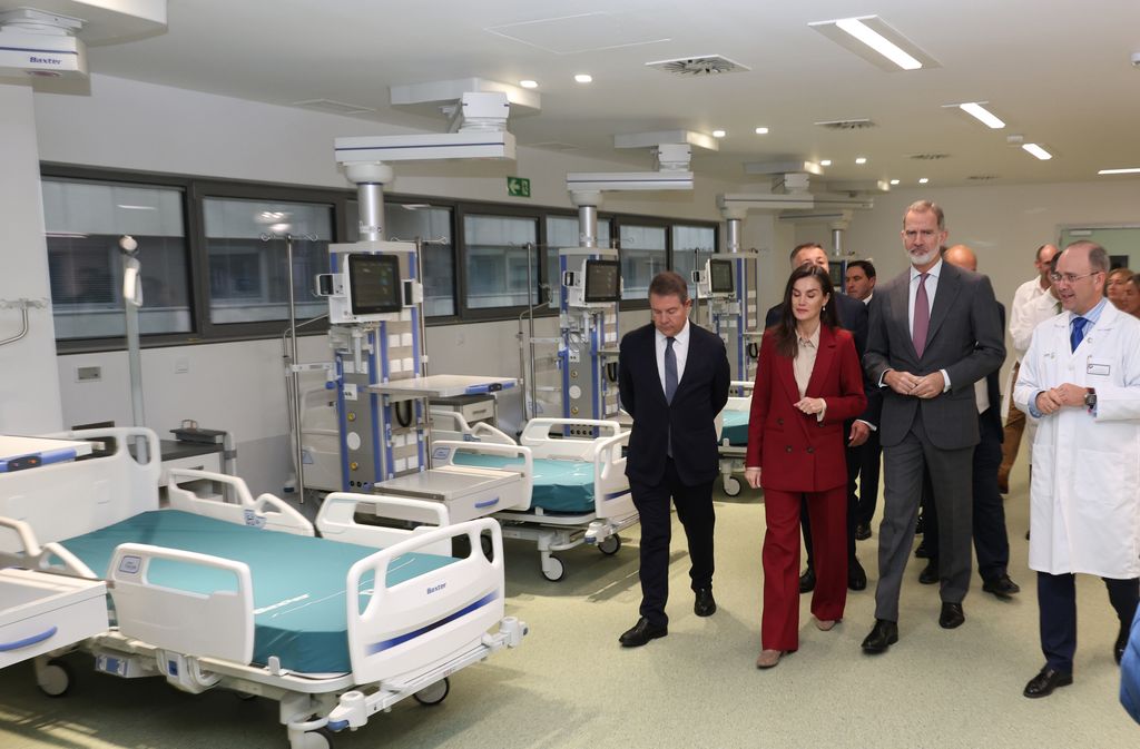 LOS REYES ASISTEN A LA  INAUGURACIÃN DE HOSPITAL EN CUENCA