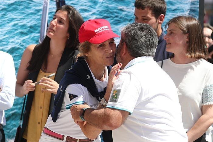 Infanta Elena en el club náutico de Sanxenxo