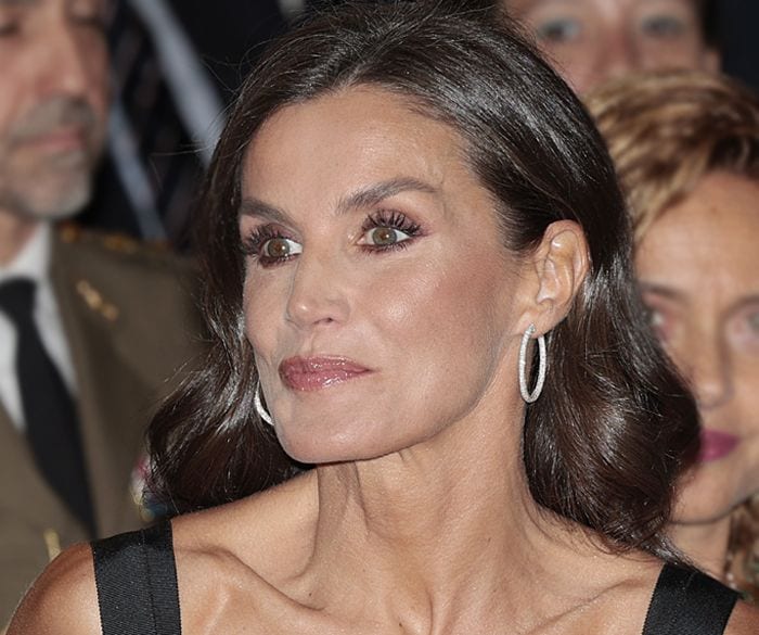 La reina Letizia impacta con su nuevo peinado y maquillaje