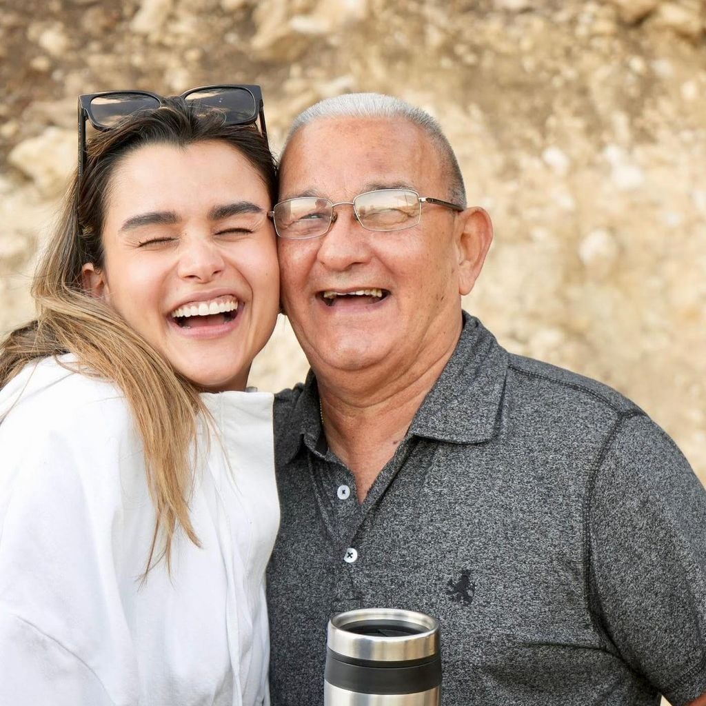 Clarissa y su papá. Domingo Molina