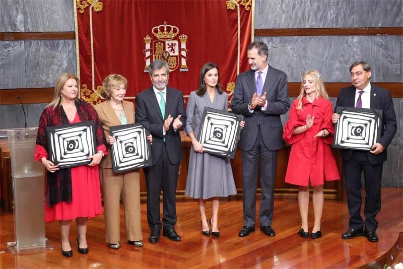 Reyes Felipe y Letizia