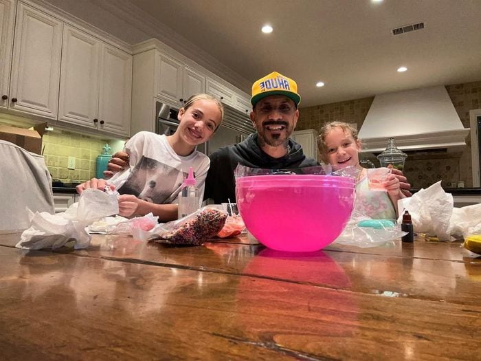 AJ McLean y sus dos hijas, Eliott y Ava