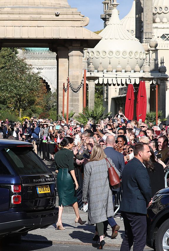 Harry y Meghan visitan Sussex por primera vez