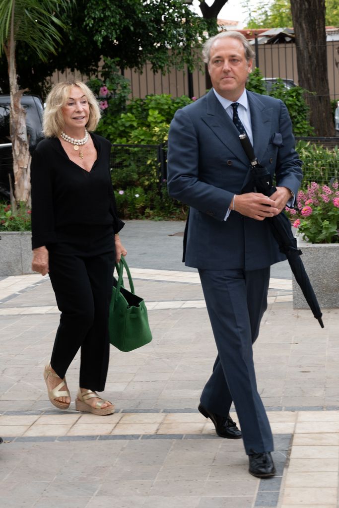 Sandro Gamazo en el funeral de Luis Ortiz.