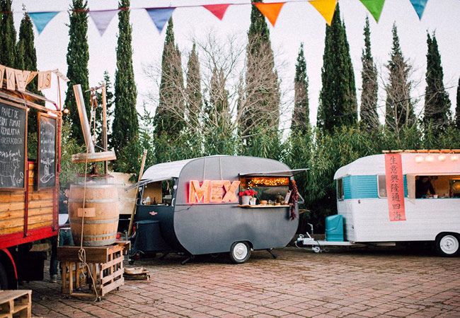 El 'Van Van Market', el mercado gastronómada de Barcelona, tendrá lugar este fin de semana (viernes y sábado) en una original localización: la plaza de toros 'La Monumental' de Barcelona.
