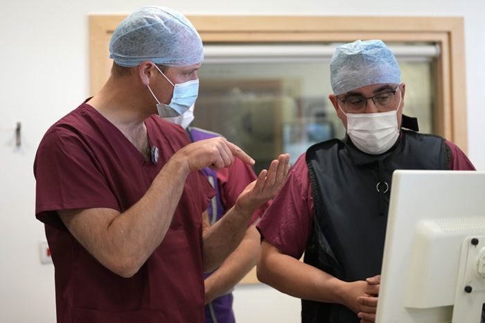 El príncipe Guillermo visita el Hospital Royal Marsden