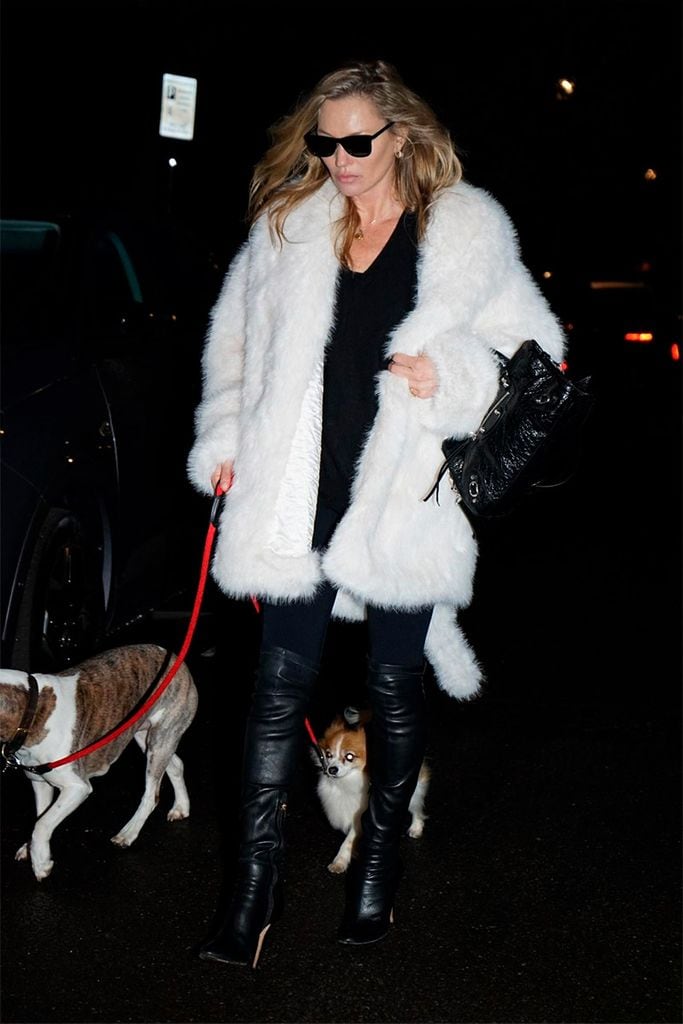 Kate Moss reaparece con el bolso vintage más icónico de Balenciaga