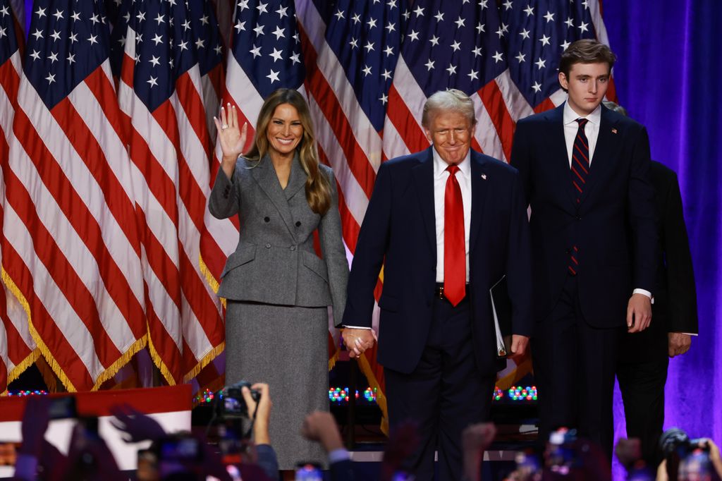 Donald y Melania Trump con su hijo Barron