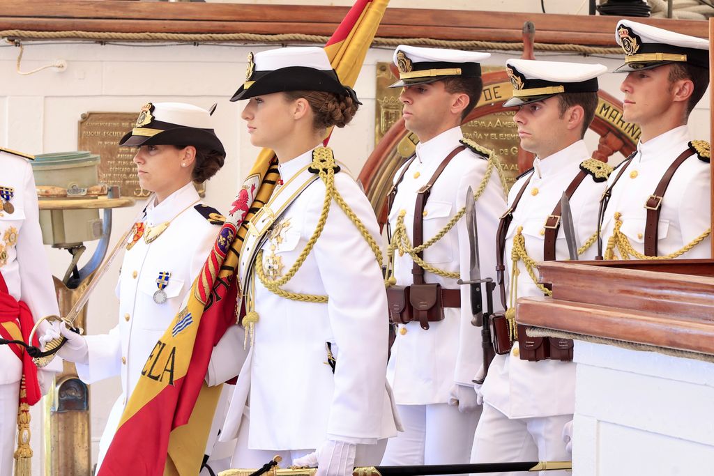 La princesa Leonor en Montevideo con el buque Juan Sebastian Elcano