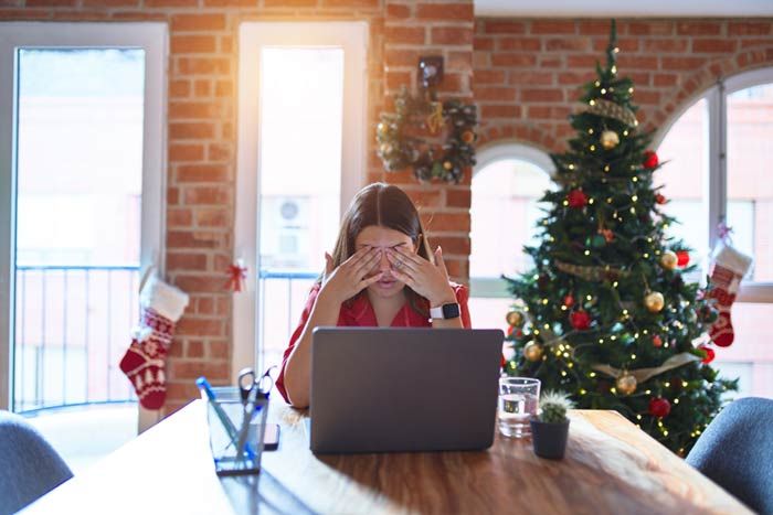 mujer estresada en Navidad