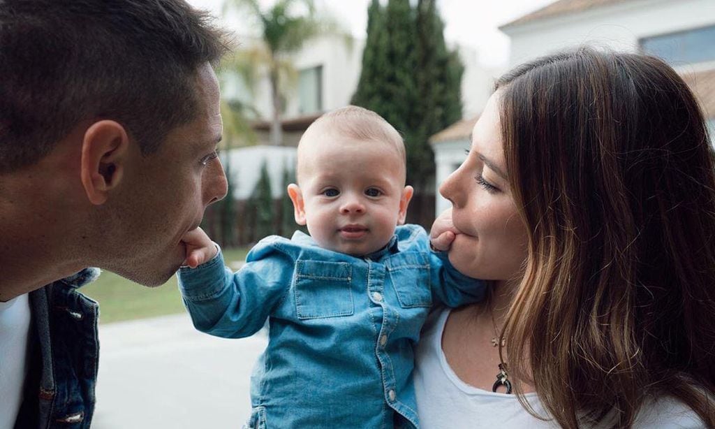 Javier \'Chicharito\' Hernández, Sarah Kohan y su hijo