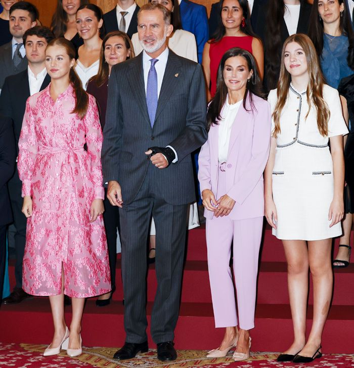 Leonor, con sus padres y su hermana Sofía, en las audiencias previas a los Princesa de Asturias