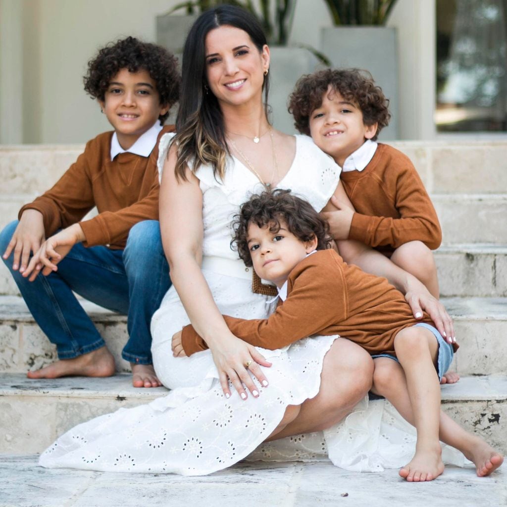 Inger Devera y sus hijos