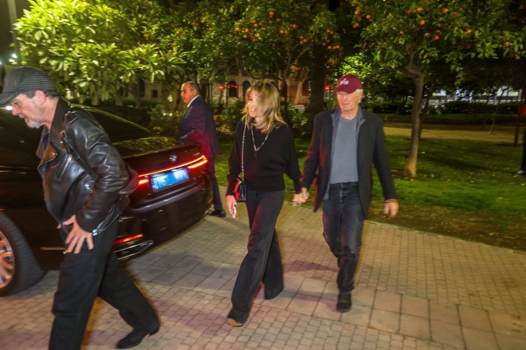 Richard Gere junto a Alejandra Silva espectadores de lujo de Antonio Banderas en su musical Gypsy en la ciudad de Malaga. January 9, 2025