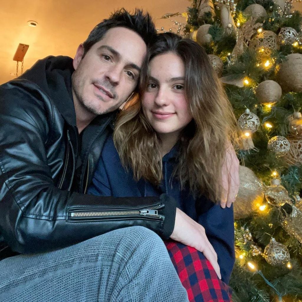 Mauricio Ochmann y su hija Lorenza