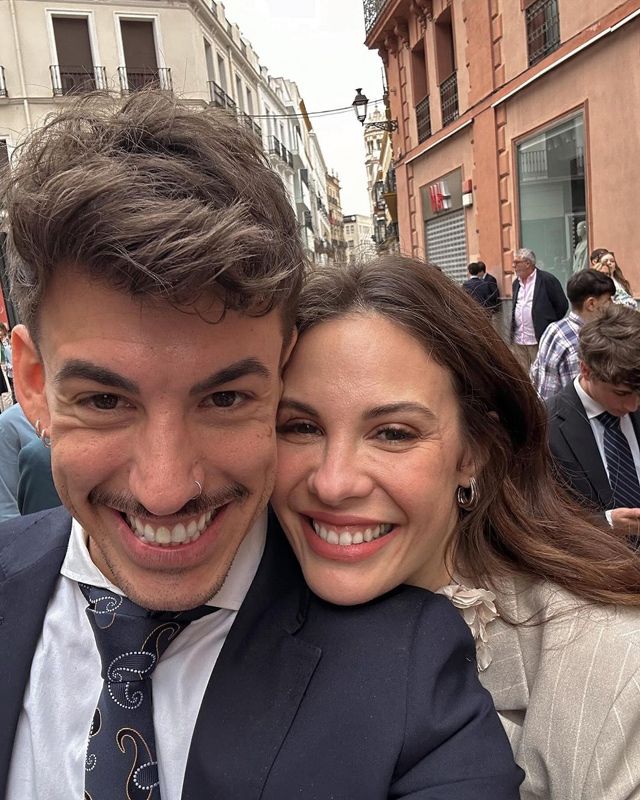 Jessica Bueno y Luitingo en la Semana Santa de Sevilla