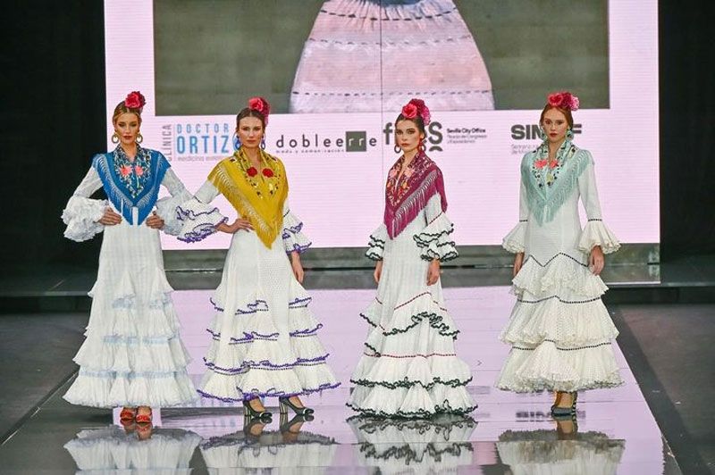 Mi Abril trajes de flamenca blancos