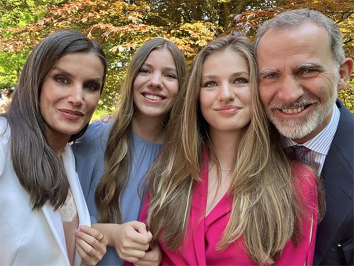 Analizamos el look de la princesa Leonor en su graduación