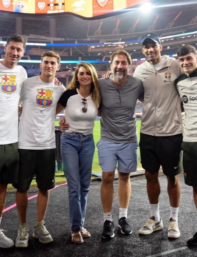 Penélope Cruz y Javier Bardem apoyan al FC Barcelona en Los Ángeles