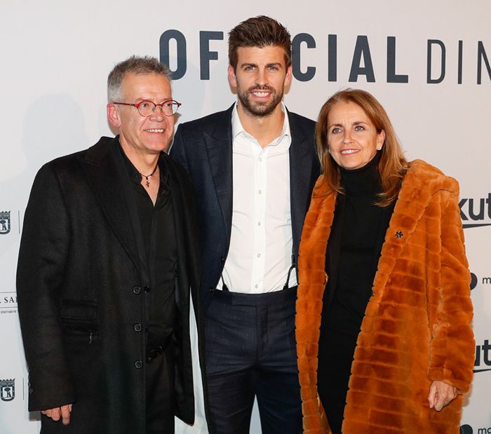 Piqué con sus padres