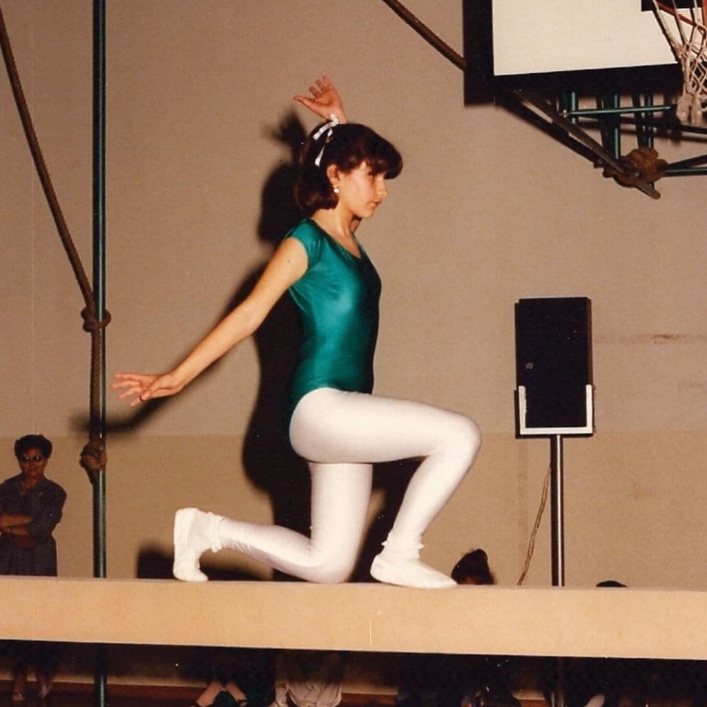 Laura Pausini recordó sus tiempos practicando gimnasia.